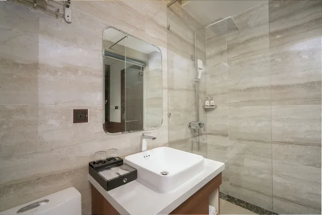 غرفة ديلوكس بسرير كينج، Ruby Star Hotel Da Nang 3/3