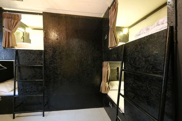 سكن مشترك مختلط، Salee Hostel 4/5
