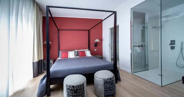 غرفة فاخرة بسرير مزدوج، Suite 136 Luxury Rooms 2/2