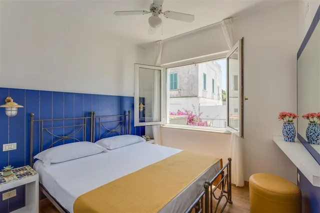 غرفة قياسية بسرير مزدوج، Hotel Torre Dei Borboni 2/7