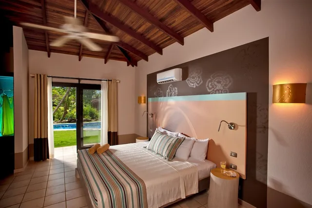 فيلا فاخرة بسرير كينج وسريرين كوين بغرفتي نوم بمسبح خاص، Cala Luna Boutique Hotel and Villas 4/10