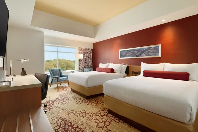 Deluxe, 2 Double Beds, The Landing Hotel at Rivers Casino and Resort 2/3