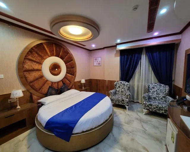 جناح تنفيذي بسرير كينج، Camphor Hotel 1/3