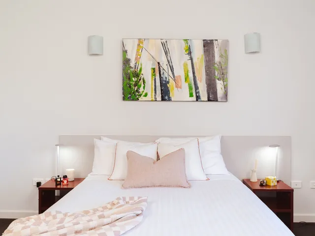 2 Bedrooms, Apartment, ABODE NARRABUNDAH 2/6