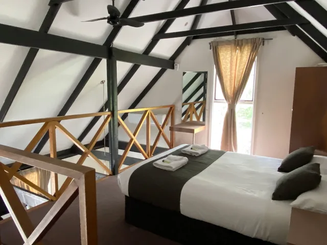 2 Bedrooms, Loft, 1 Queen and 3 Single Beds, Jetted Tub, The Hahndorf Old Mill Motel 2/3