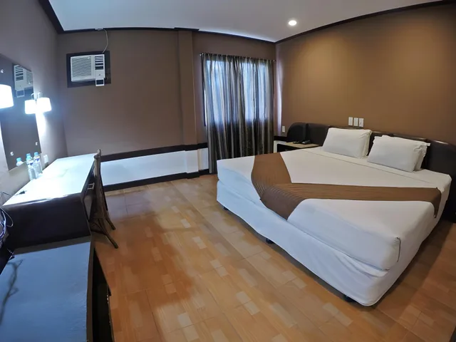 غرفة ديلوكس بدون إطلالة، Holiday Spa Hotel 1/2
