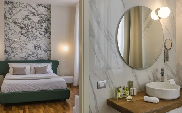 غرفة سوبيريور ثلاثية بسرير كوين مع أريكة بحوض استحمام، Palazzo Cini Luxury Rooms In Pisa 4/8