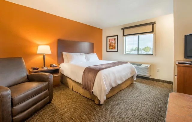 غرفة ديلوكس بسرير مزدوج، My Place Hotel-Ketchikan, AK 4/10