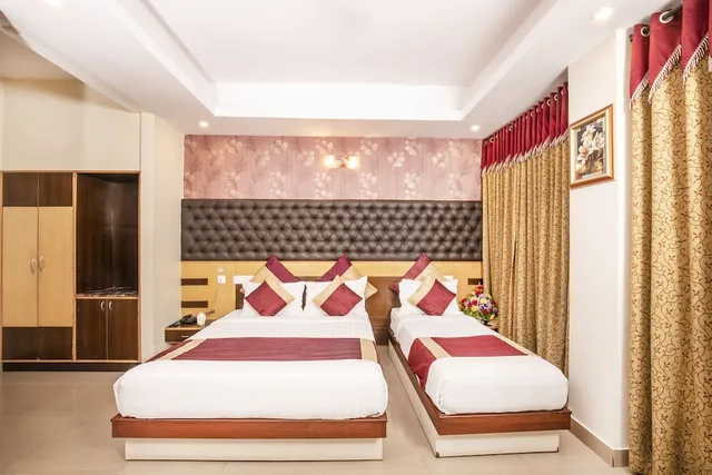 غرفة سوبيريور رباعية بسريرين كوين، AISHWARYA RESIDENCY 3/10