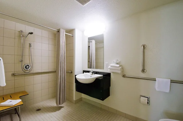 غرفة ديلوكس بسرير كينج، Motel6 Frederick, MD - Fort Detrick 6/6