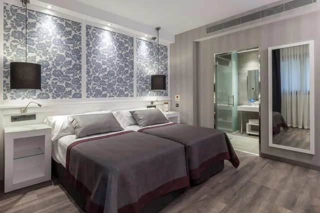 Superior, King Bed, Private Pool, Catalonia Excelsior 8/10