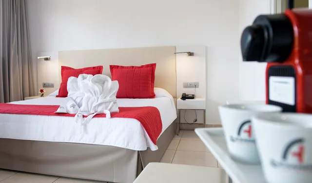 Alexandre, Club، Alexandre La Siesta 8/10