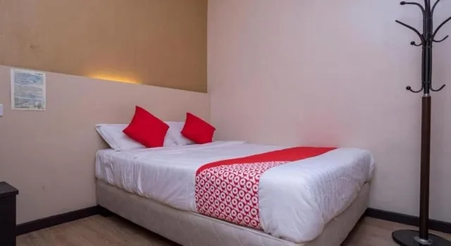 غرفة عائلية بسريرين كوين، Oyo 614 D'pinetrees Hotel 1/1
