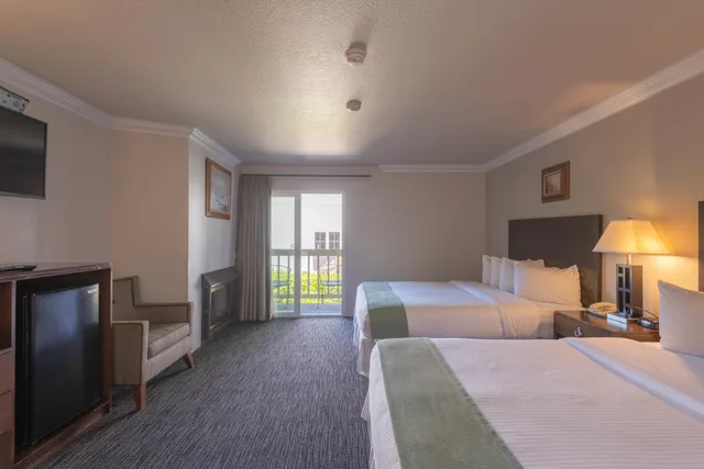 Room, 2 Queen Beds, Cannery Row Inn 3/6