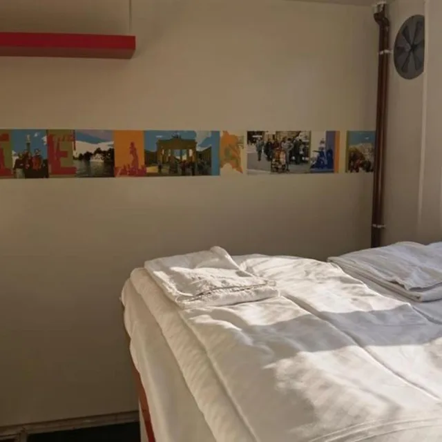 كابينة غربية بسرير مزدوج بحمام مشترك، Eastern Comfort Hotel & Hostelboat 2/10