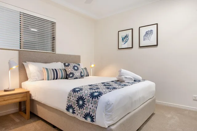 3 Bedrooms, Apartment, River Front, OFFSHORE NOOSA RESORT 2/10