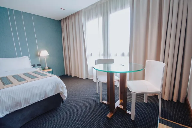 غرفة ديلوكس بسريرين منفصلين بغرفة نوم واحدة، Spa Republica Hotel 4/6
