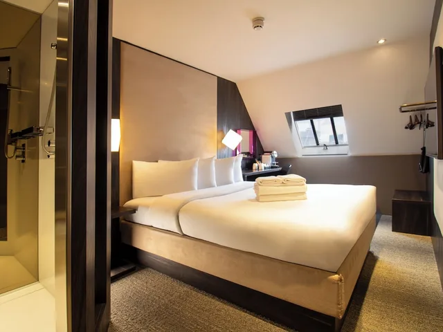 غرفة قياسية كبيرة بسرير مزدوج، Bloc Hotel Birmingham 1/3