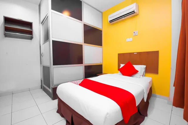 Deluxe, Single, Oyo 582 Hotel Walk Inn 2/3