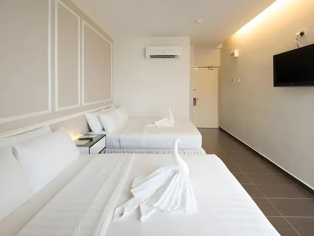 غرفة عائلية، Luscious Hotel 2/2