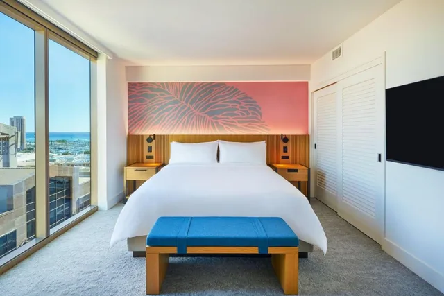 إقامة غراند بسرير كينج بإطلالة على البحر، Renaissance Honolulu Hotel & Spa 2/6