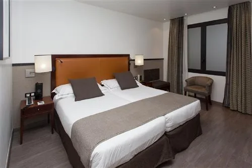 Twin or Double Room 1+1، Hotel Balmoral 1/1