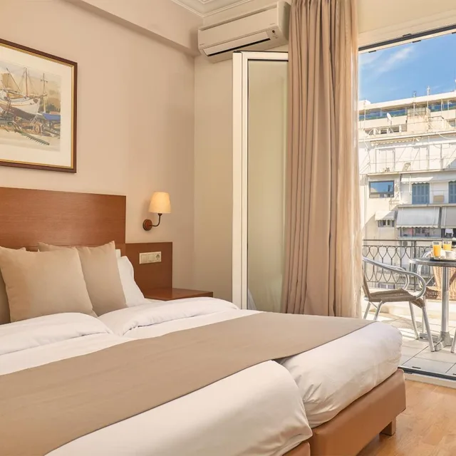 غرفة سوبيريور بسريرين منفصلين بإطلالة، Athos Hotel 5/10