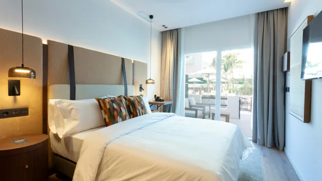 غرفة بريميوم بسرير كوين، Hotel Indigo Gandia Beach by IHG 1/6
