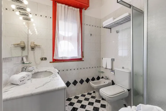 غرفة ديلوكس بشرفة، Citystyle Hotel Reggio Emilia 7/8