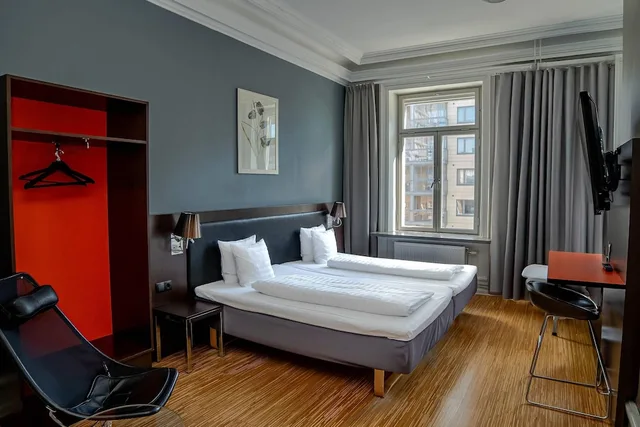 غرفة قياسية بسريرين منفصلين مع أريكة، Comfort Hotel Malmo 2/4