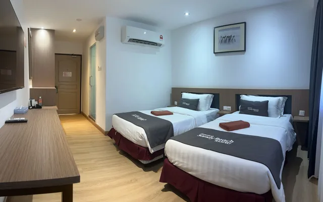 غرفة سوبيريور بسريرين منفصلين، Pangkor Sandy Beach Resort 1/3