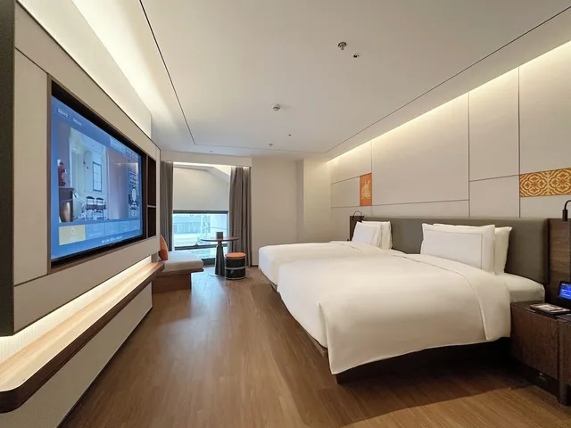 غرفة قياسية بسريرين منفصلين، UrCove by Hyatt Shanghai on the Bund 1/3