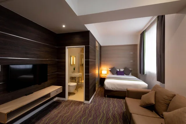جناح تنفيذي بسرير كينج، The Wesley Hotel London 2/6