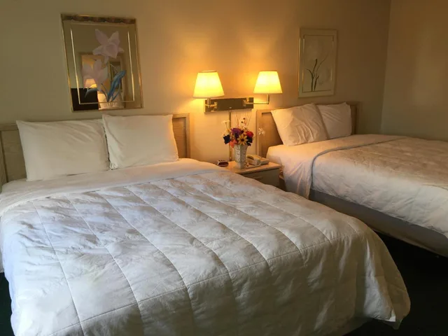 غرفة بسرير كوين، Americas Best Value Inn Suites Bluffton 1/4