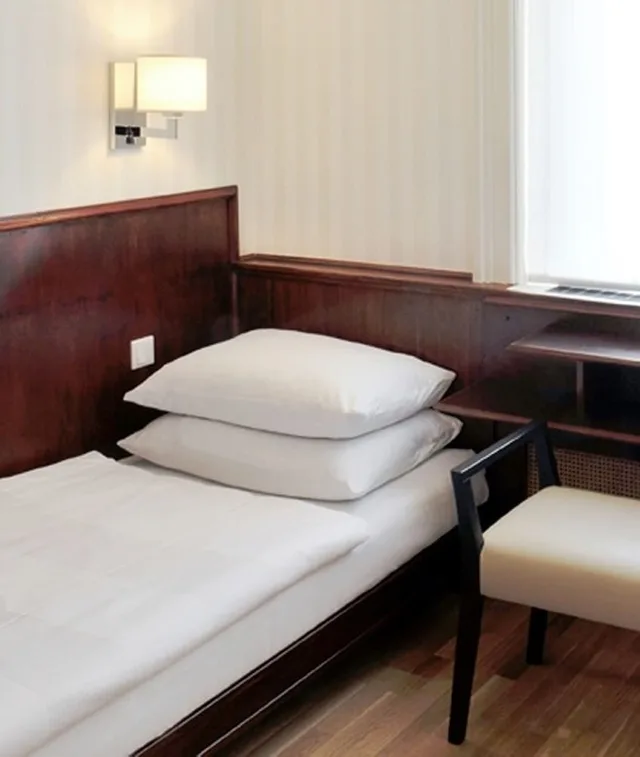 غرفة أساسية مفردة بسرير فردي، Hotel Karntnerhof 1/3
