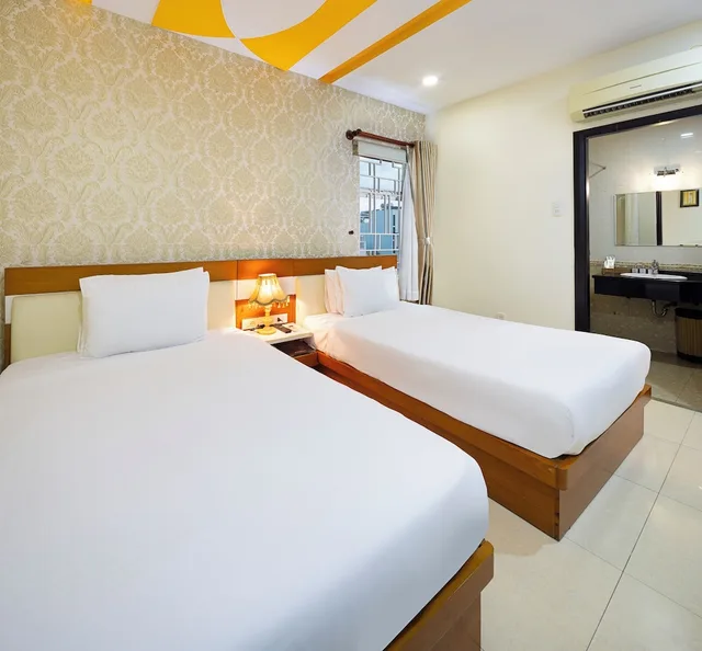 Deluxe, Boss Palace Hotel 2/10