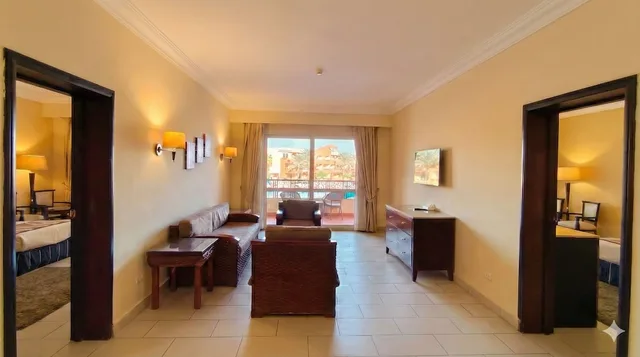 جناح عائلي بسرير كوين وسريرين منفصلين، Regency Plaza Aqua Park Spa Resort 7/10