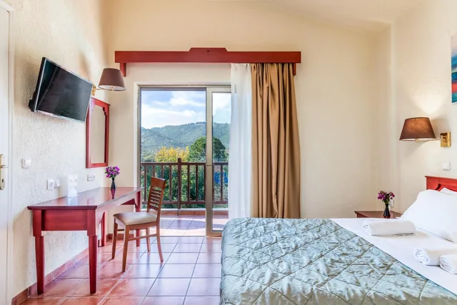 غرفة عائلية بإطلالة على الحديقة بغرفة نوم واحدة، Rigas Hotel Skopelos 1/9