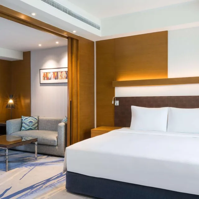جناح جونيور بسرير كينج مع دخول الصالة، Radisson Blu Hotel Cebu 2/8