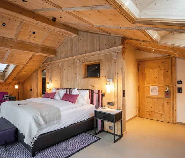 جناح بانورامي بسرير كوين مع أريكة، Tradition Julen Hotel 4/5