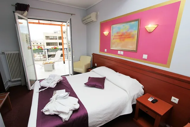 غرفة قياسية بسريرين منفصلين، Triton Hotel 4/10