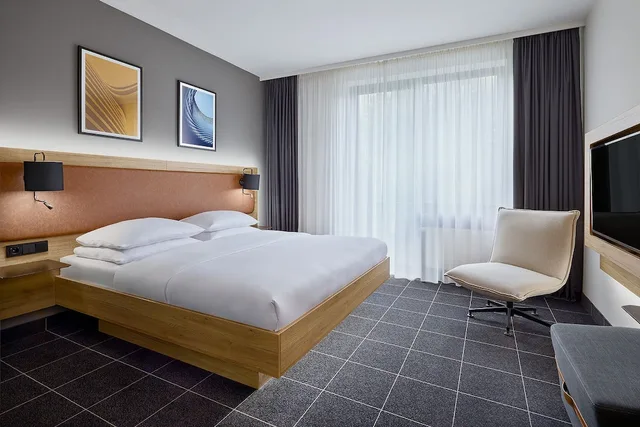 Standard, Queen Bed, FOUR POINTS FLEX by Sheraton Ratingen Dusseldorf Airport 3/10