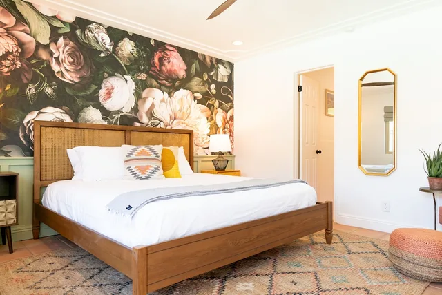 Premium, Fleur Noire Hotel 1/2