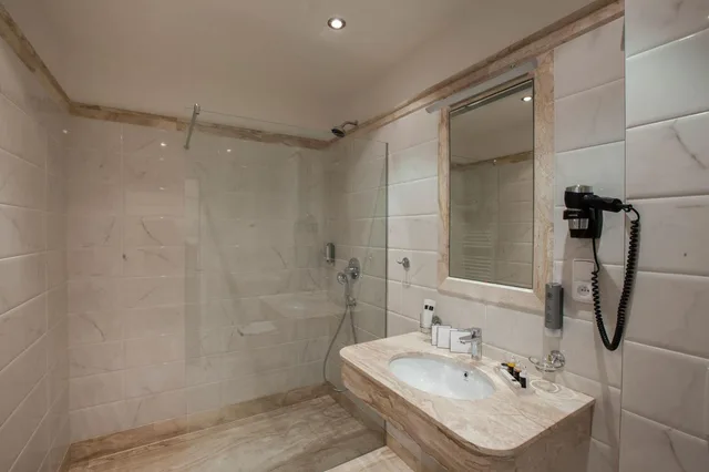 غرفة تنفيذية عائلية بسرير فردي، Little King Hotel U Malvaze 6/7