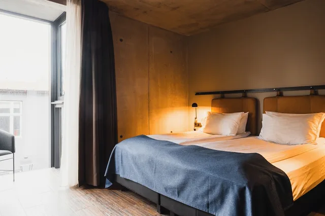 Urban, Queen Bed, Sauna، Exeter Hotel 1/10