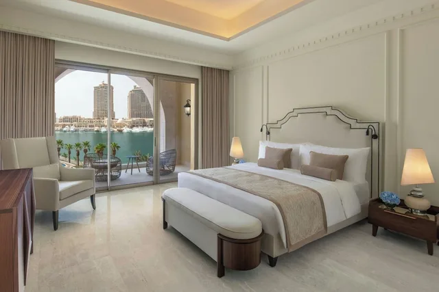 جناح بسرير كينج بإطلالة على المرسى بشرفة بغرفة نوم واحدة، The St. Regis Marsa Arabia Island, The Pearl Qatar 4/10