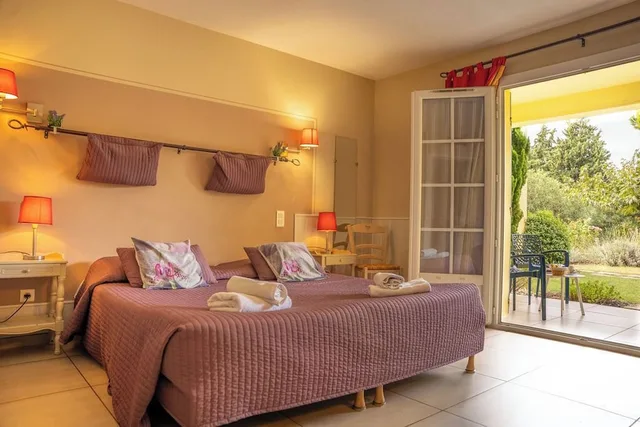 غرفة سوبيريور رباعية بسرير كينج وسريرين منفصلين، HOTEL DES GRANGES 4/10