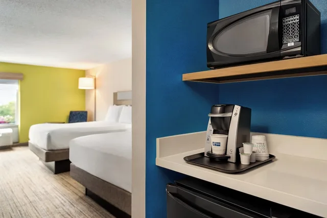 غرفة قياسية بسرير كوين، Holiday Inn Express Hotel And Suites Fredericksburg 5/5