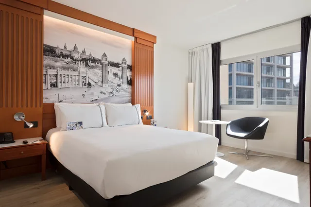 غرفة قياسية مفردة بسرير مزدوج، Innside by Melia Barcelona Apolo 1/4