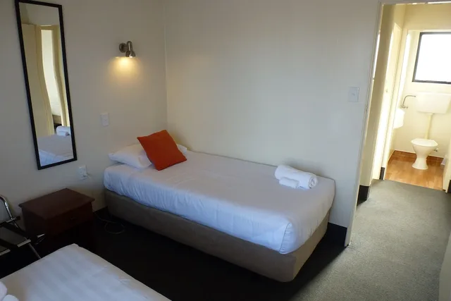 3 Bedrooms, King Bed, 4 Beds, Asure Adcroft Motel 3/10